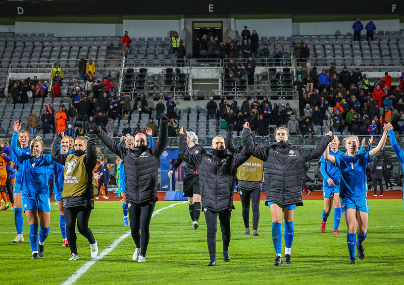 Myndaveisla 1: Holland vann Ísland á Laugardalsvelli