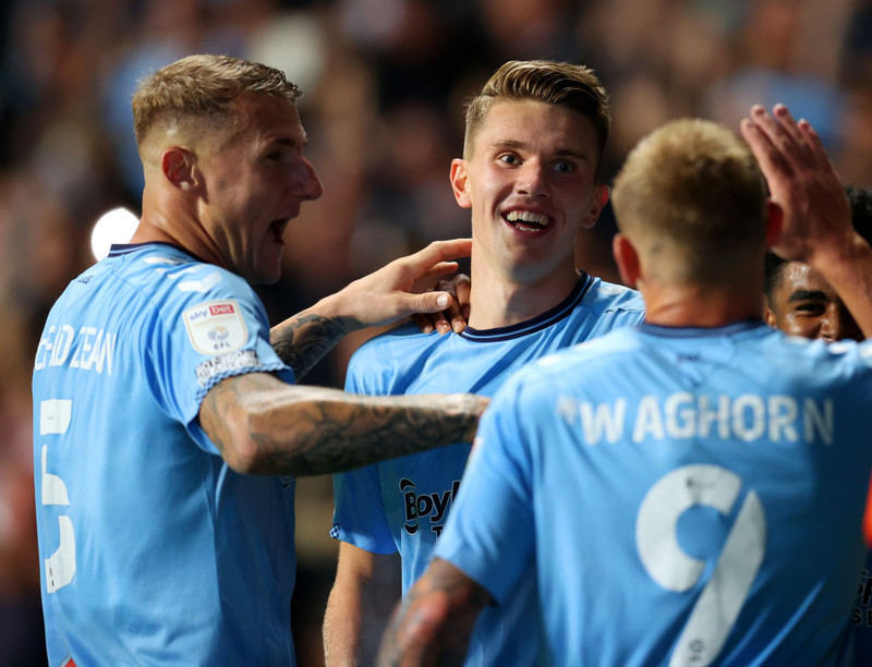 Championship: Watford tapaði - Huddersfield í vandræðum