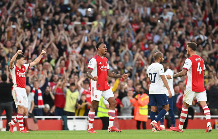 Leikmenn Arsenal fögnuðu sigrinum vel og innilega eftir leik