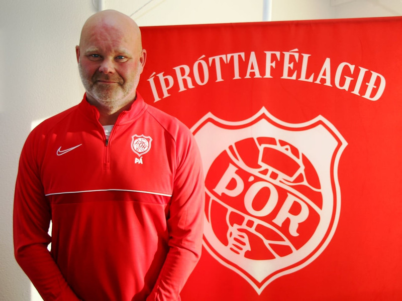 Láki: Ekki góður dagur á skrifstofunni
