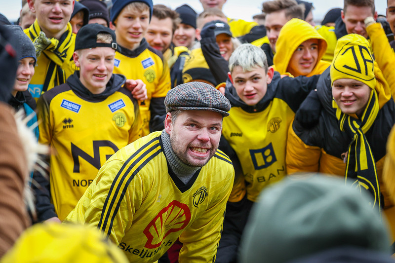 Vel peppaðir Skagamenn eftir sigurinn gegn Keflavík í undanúrslitum.