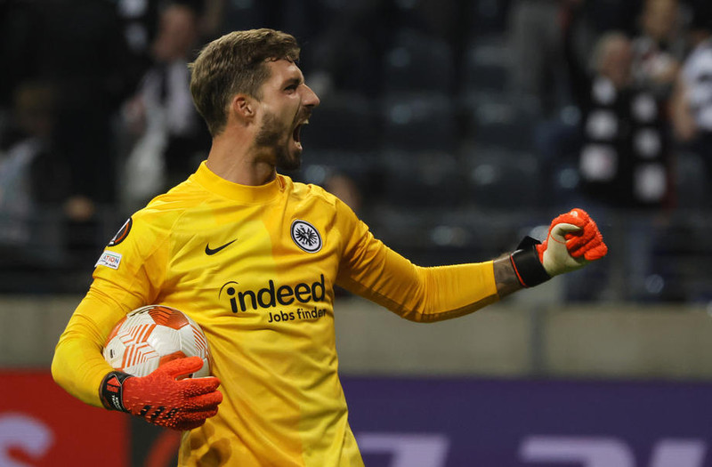 Trapp framlengir við Frankfurt