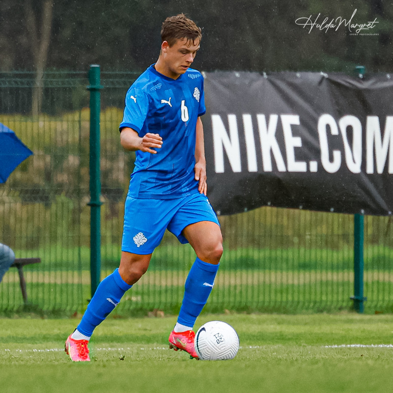 Kristófer á að baki fjóra leiki fyrir U21 landsliðið.
