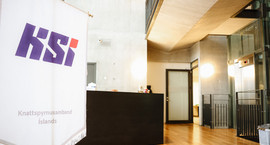 KSÍ bregst við og fundar með Útlendingastofnun í...