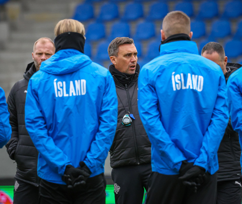 Arnar Þór Viðarsson landsliðsþjálfari.