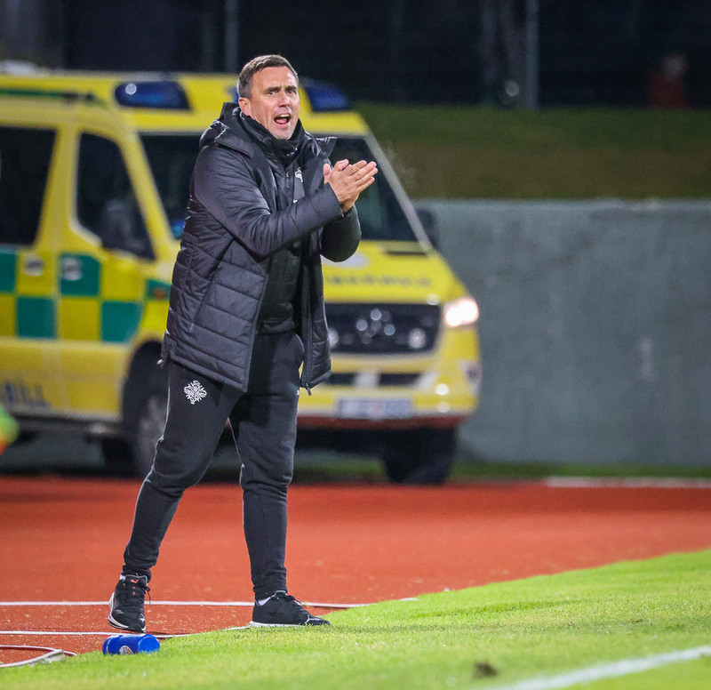 Landsliðsþjálfarinn Arnar Þór Viðarsson