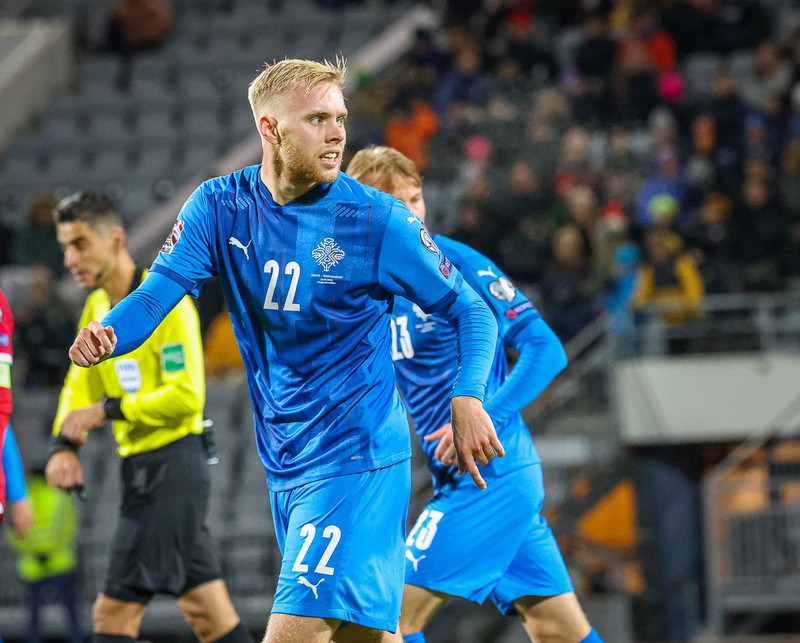 Sveinn Aron Guðjohnsen skoraði eina mark Íslands