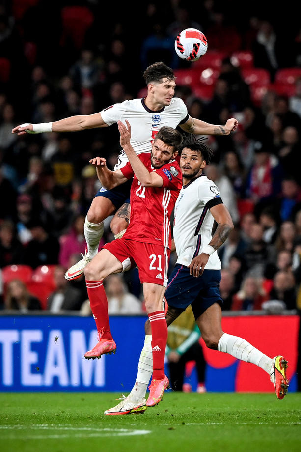 John Stones í baráttunni gegn Ungverjum í kvöld