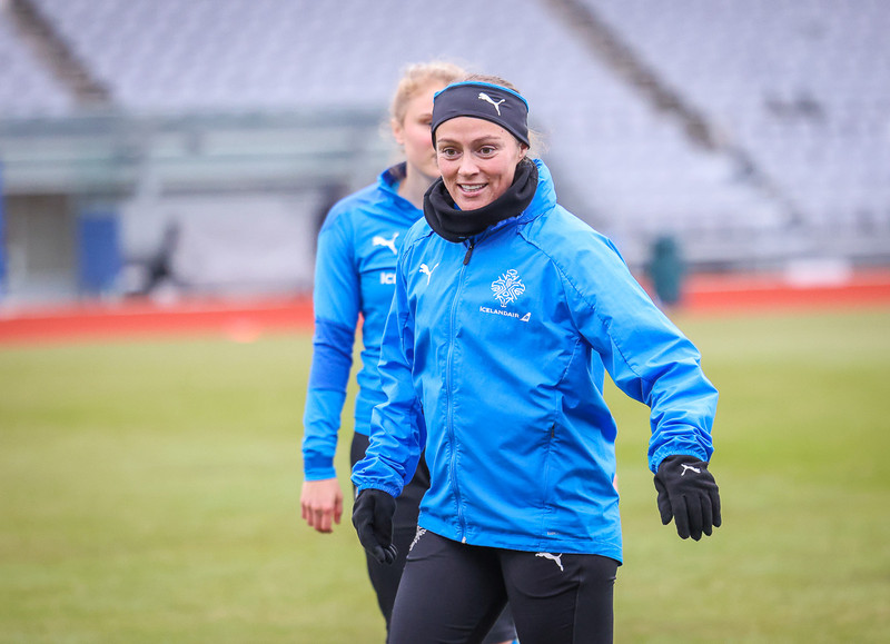Sif sneri aftur í landsliðið í haust eftir barnsburð.