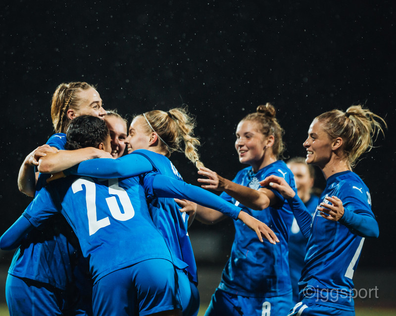 Myndaveisla: Ísland vann Kýpur á Laugardalsvelli