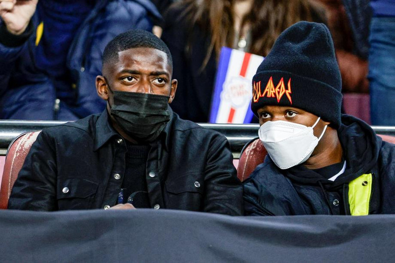 Dembele til vinstri á þessari mynd.