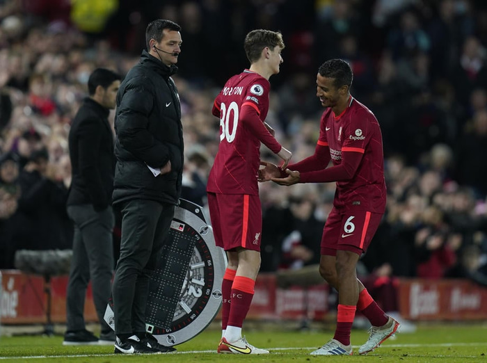 Morton kom inná fyrir Thiago um síðustu helgi