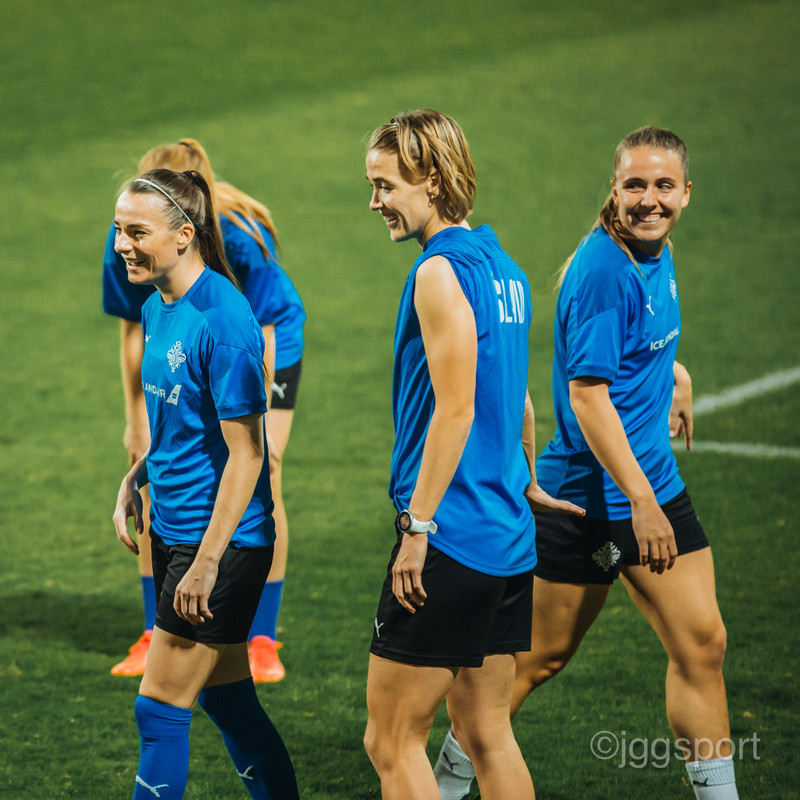 Dagný Brynjarsdóttir á æfingu Íslands í dag.