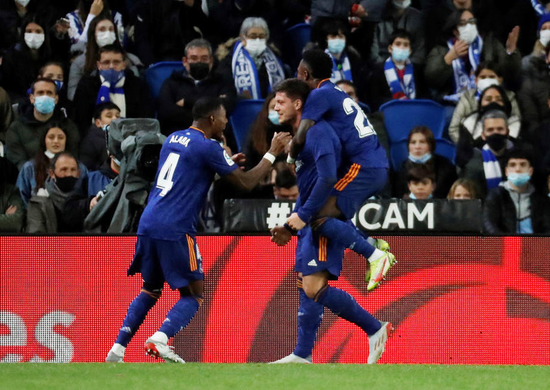 Luka Jovic skoraði og lagði upp