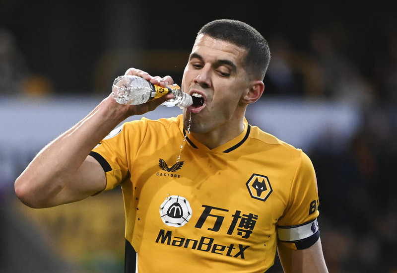 Conor Coady er flottur fyrirliði, hann kom við sögu í öllum deildarleikjum Wolves á tímabilinu.