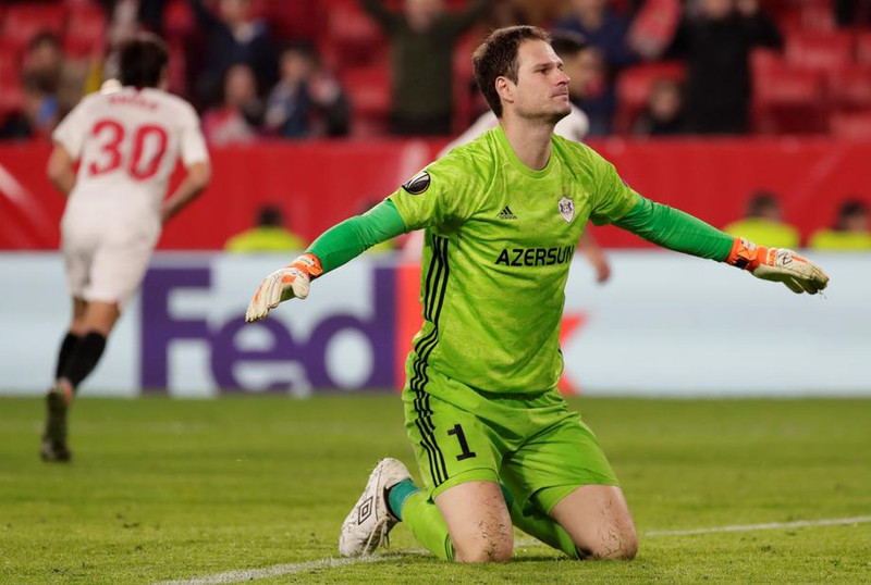 Íslandsvinurinn Begovic aftur í Everton (Staðfest)