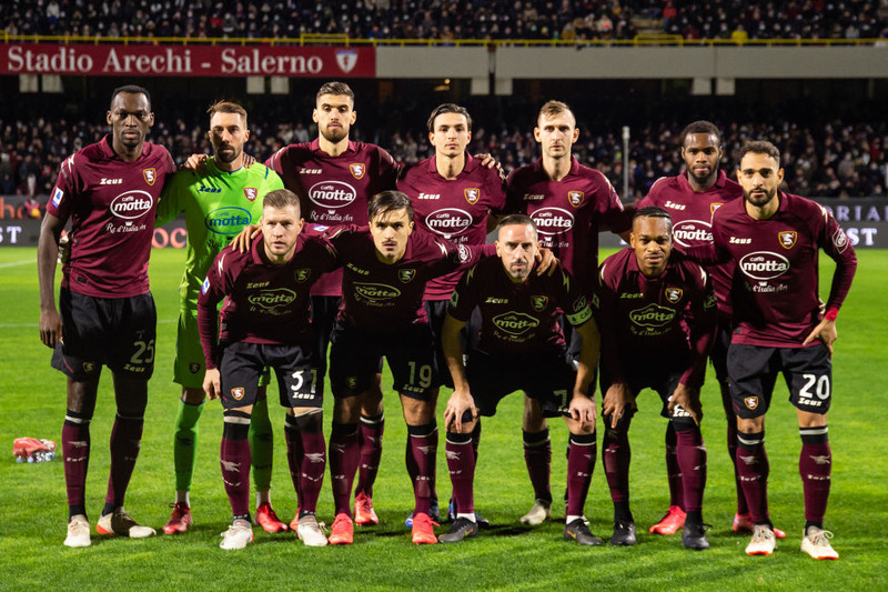 Salernitana bjargaði sér frá falli!