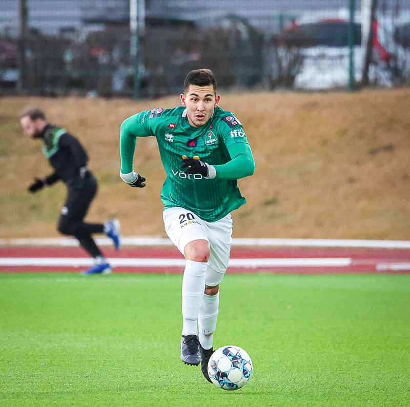 Juan Camilo líklega með slitið krossband - „Blýþungar niðurstöður"