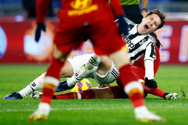Ítalski landsliðsmaðurinn meiddist í 4-3 sigri Juve gegn Roma fyrir tveimur vikum síðan.