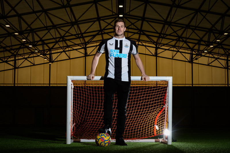 Chris Wood í treyju Newcastle.