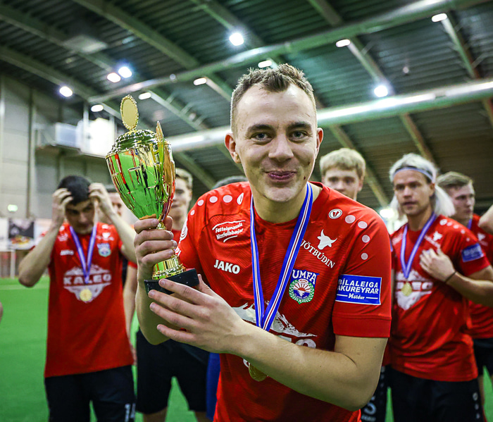 Bondarinn skipti yfir í Eldinguna í vetur.