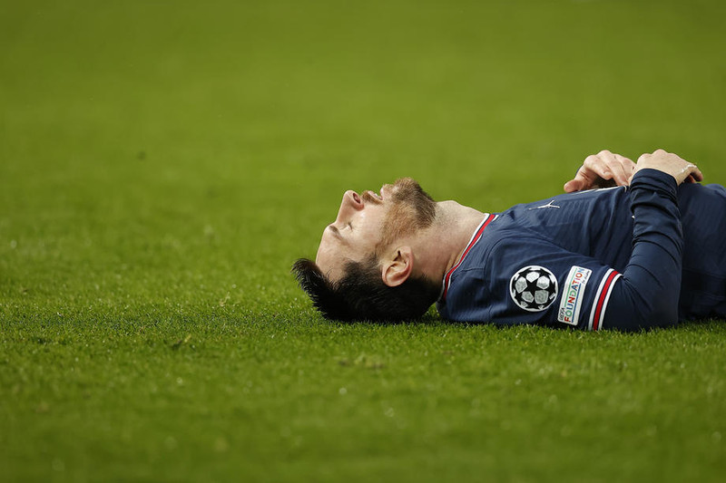 Grét fyrir hönd Messi er hann kvaddi í fyrra