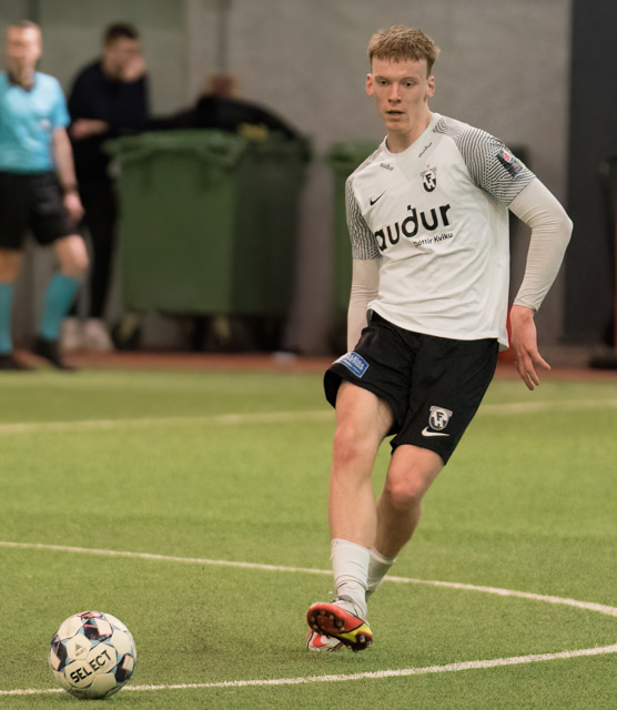 Logi Hrafn - ungstirnin mæla með því að fylgjast með honum.