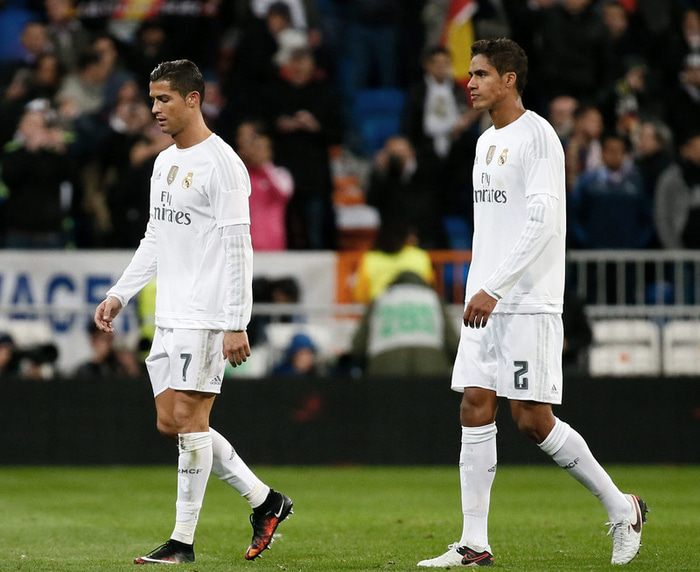 Ronaldo og Varane í treyju Real.