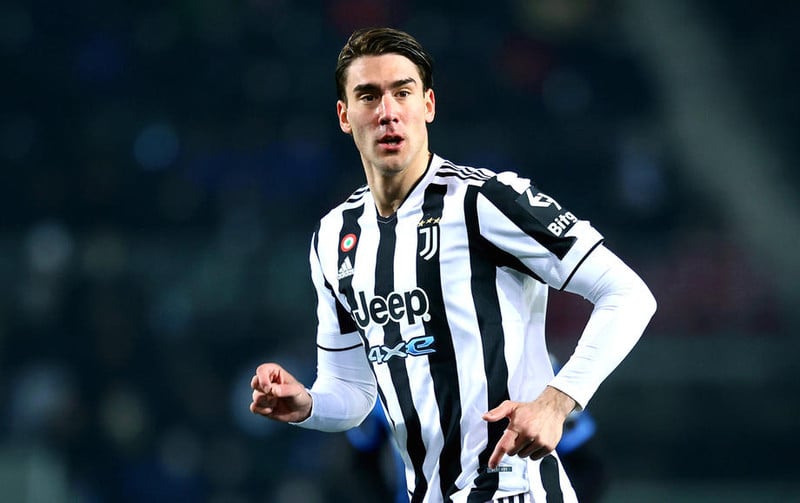 Hvor byrjar hjá Serbum á HM, Vlahovic eða Mitrovic?