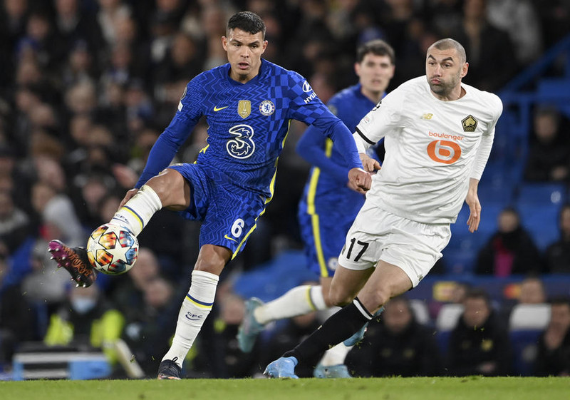 <b>Varnarmaður: Thiago Silva (Chelsea)</b> - Átti glæsilega frammistöðu í sigri gegn Aston Villa.