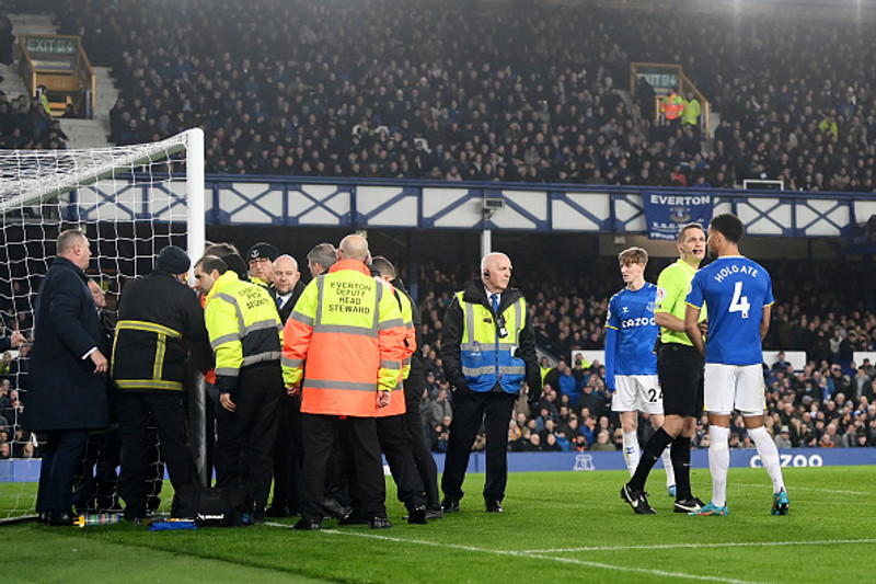 Verðandi eigendur horfðu á Everton tapa