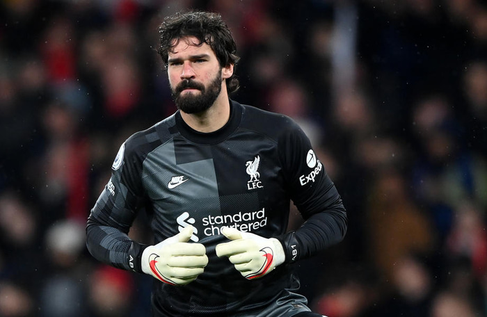 Alisson stóð sig mjög vel á Goodison Park.
