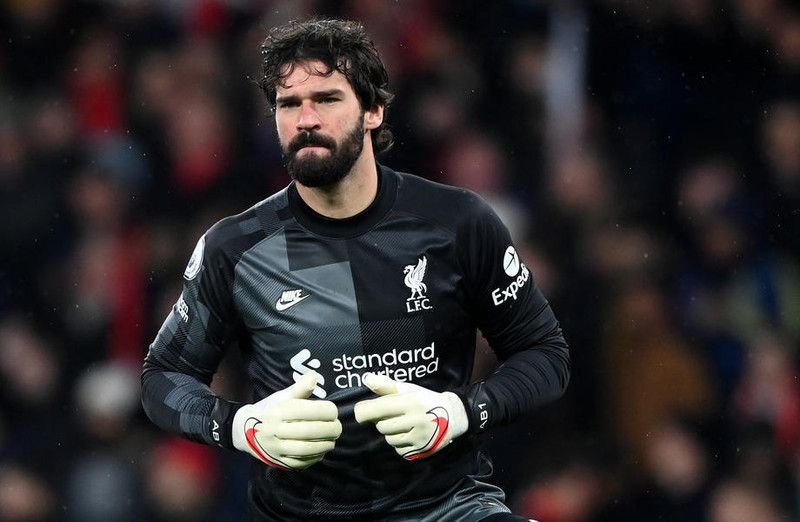 Alisson stóð sig mjög vel á Goodison Park.