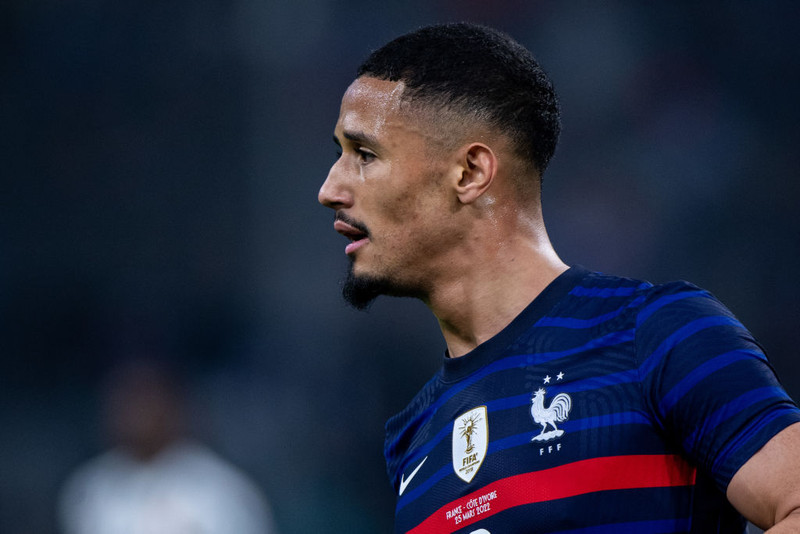 Arsenal hafnaði tilboðum í Saliba í sumar