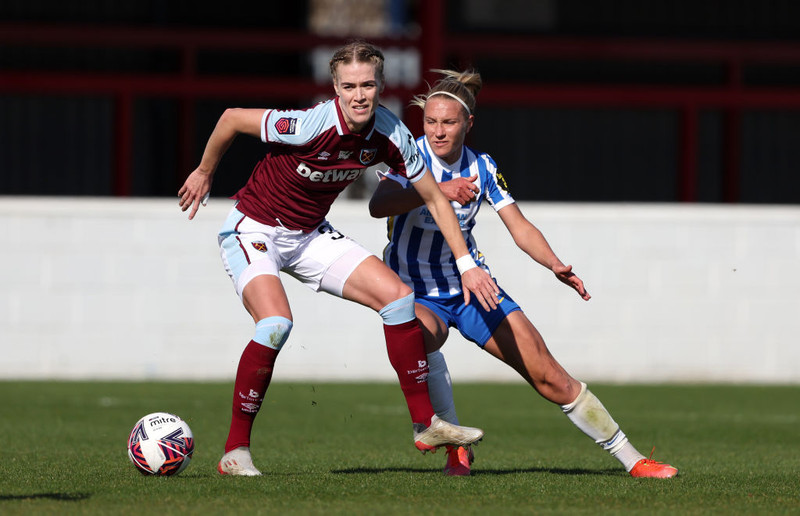 Dagný Brynjarsdóttir í leik með West Ham