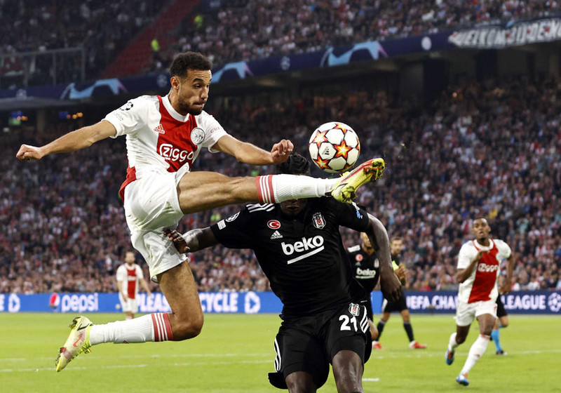 Mazraoui til Bayern (Staðfest)