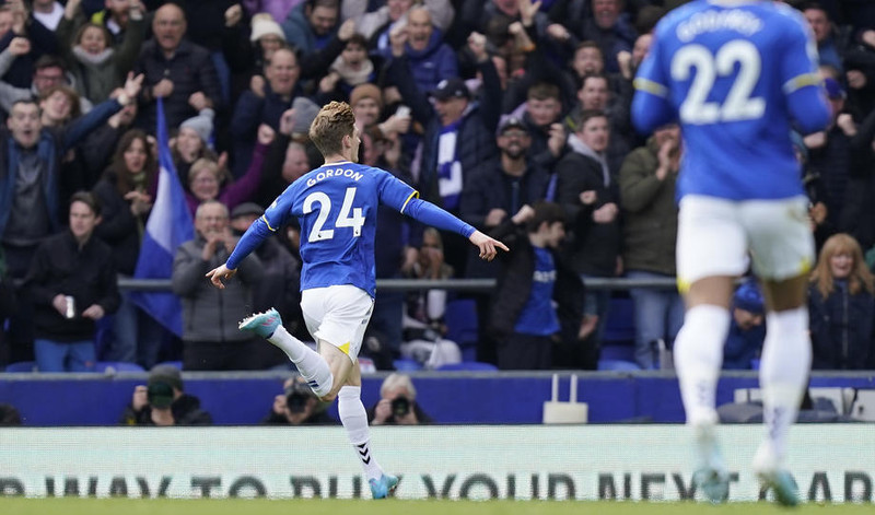 Everton sektað um tæpar 50 milljónir króna