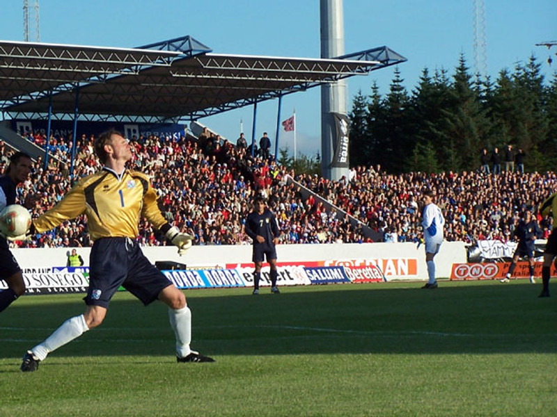 Birkir í síðasta landsleik sínum gegn Ítalíu á Laugardalsvelli sumarið 2004.