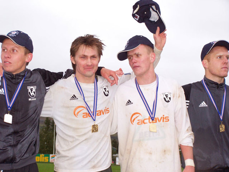 FH heiðrar meistarana frá 2004 fyrir leikinn gegn KR