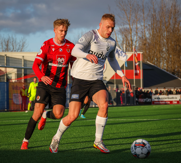 Úr leik Víkinga og FH fyrr í sumar.