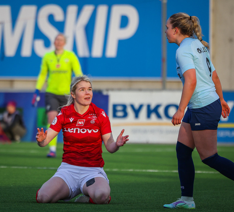 Arna Sif er í liðinu.