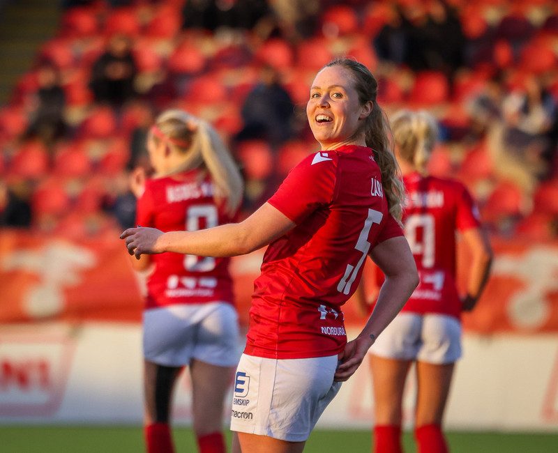 Lára Kristín Pedersen leggur skóna á hilluna (Staðfest)