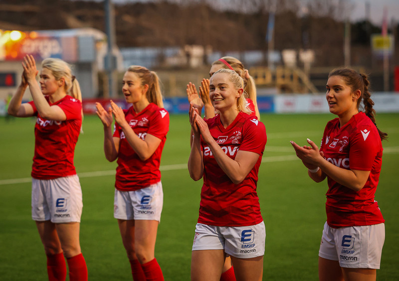 Valskonur slátruðu KR í Reykjavíkurslag á Origo