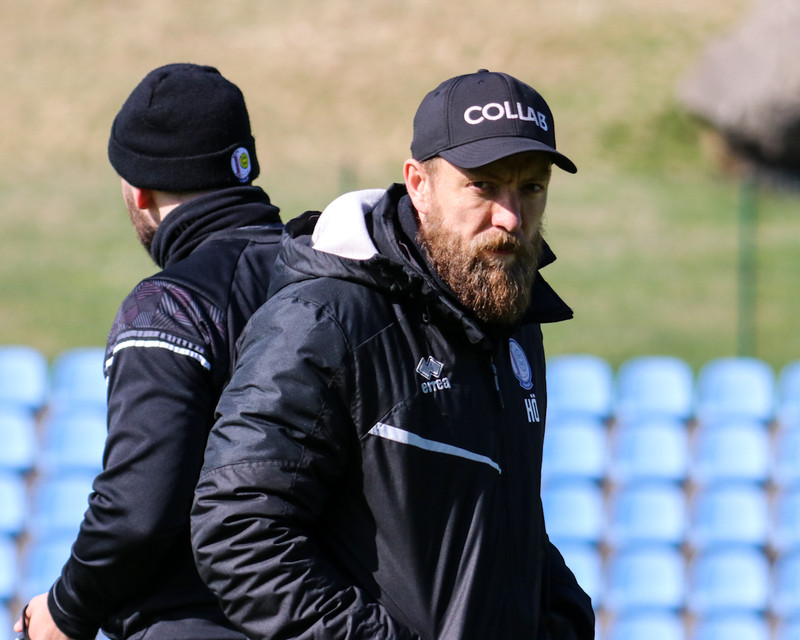 Sigurður Heiðar Höskuldsson á hliðarlínunni á Hásteinsvelli í dag.
