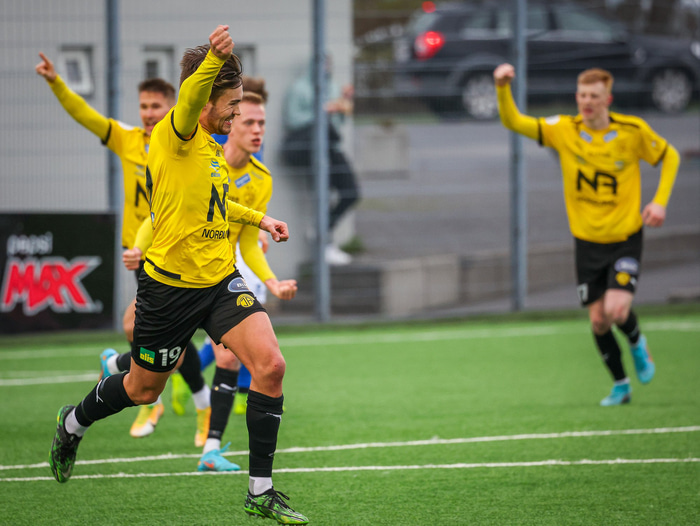 Eyþór Aron opnaði markareikning sinn fyrir Blika með tveimur mörkum.