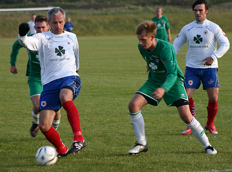 Sinisa Kekic í leik með Reyni Sandgerði sumarið 2009.