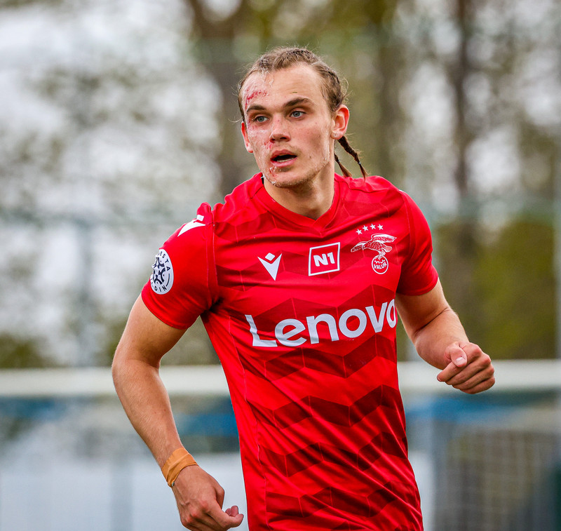 Guðmundur Andri með nýja greiðslu og brotlenti á gervigrasinu