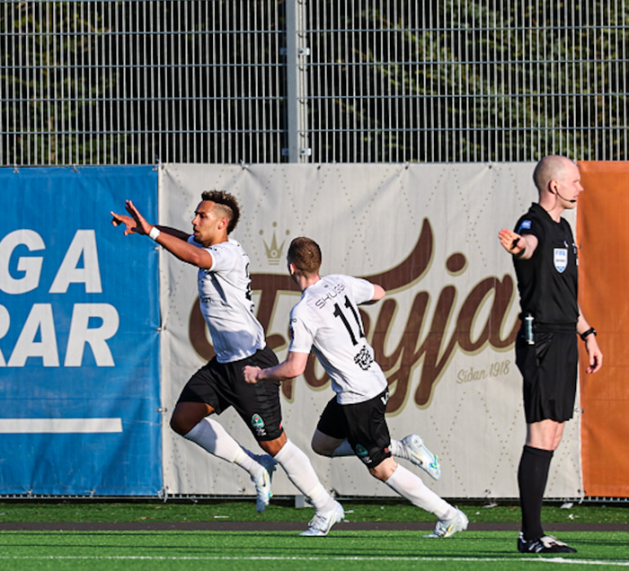 Ísak Snær skoraði enn og aftur og átti þátt í stórsigri gegn Víkingum