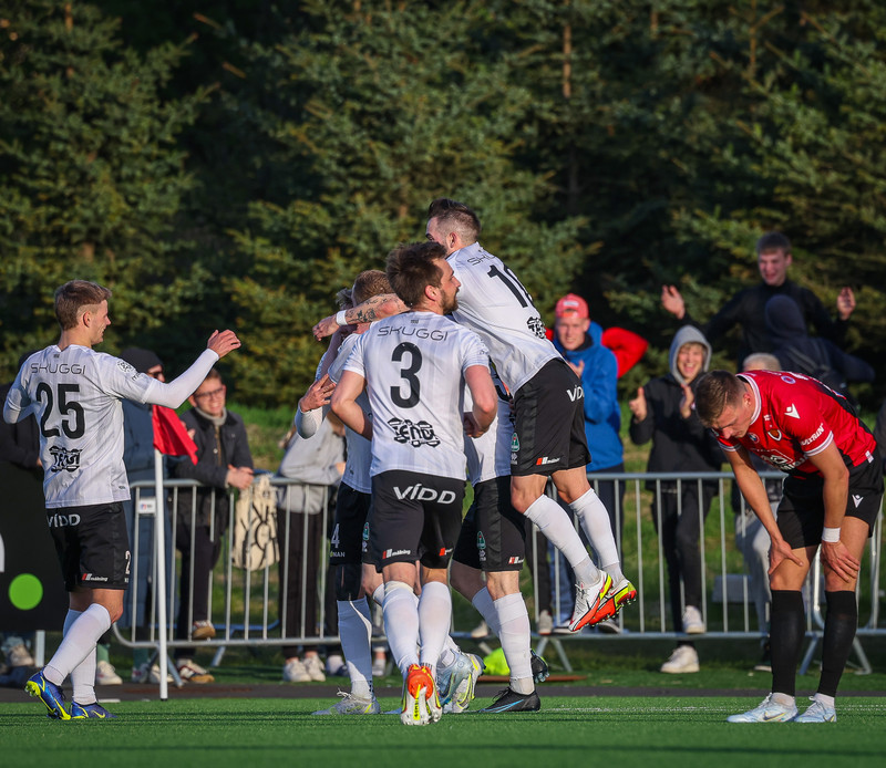 Menn gera sér fyllilega grein fyrir stærð þessa leiks