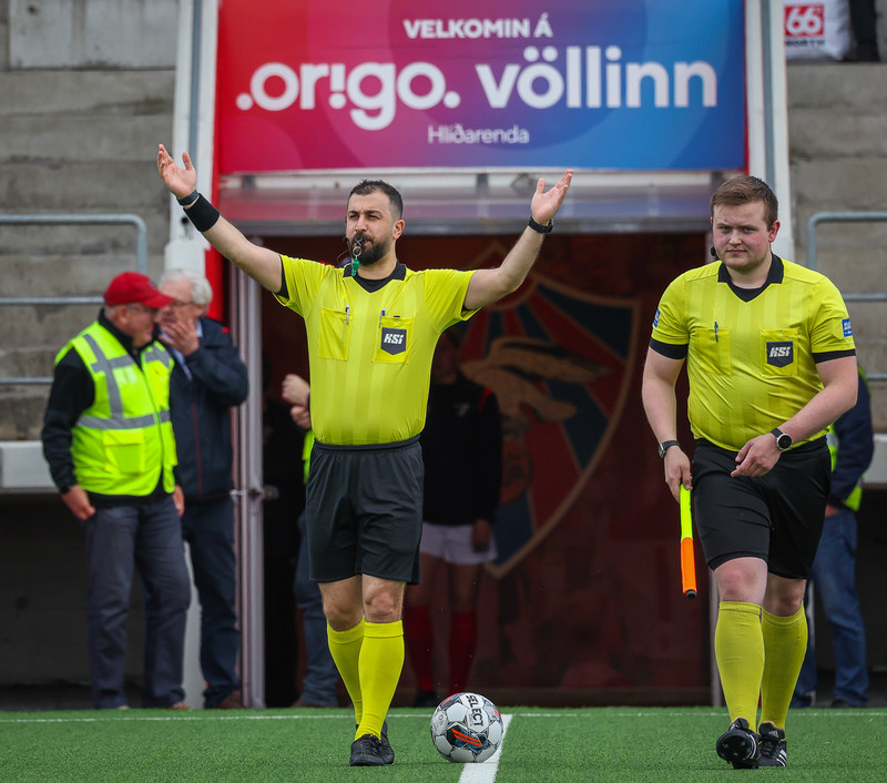 Myndaveisla: Valur vann KR auðveldlega